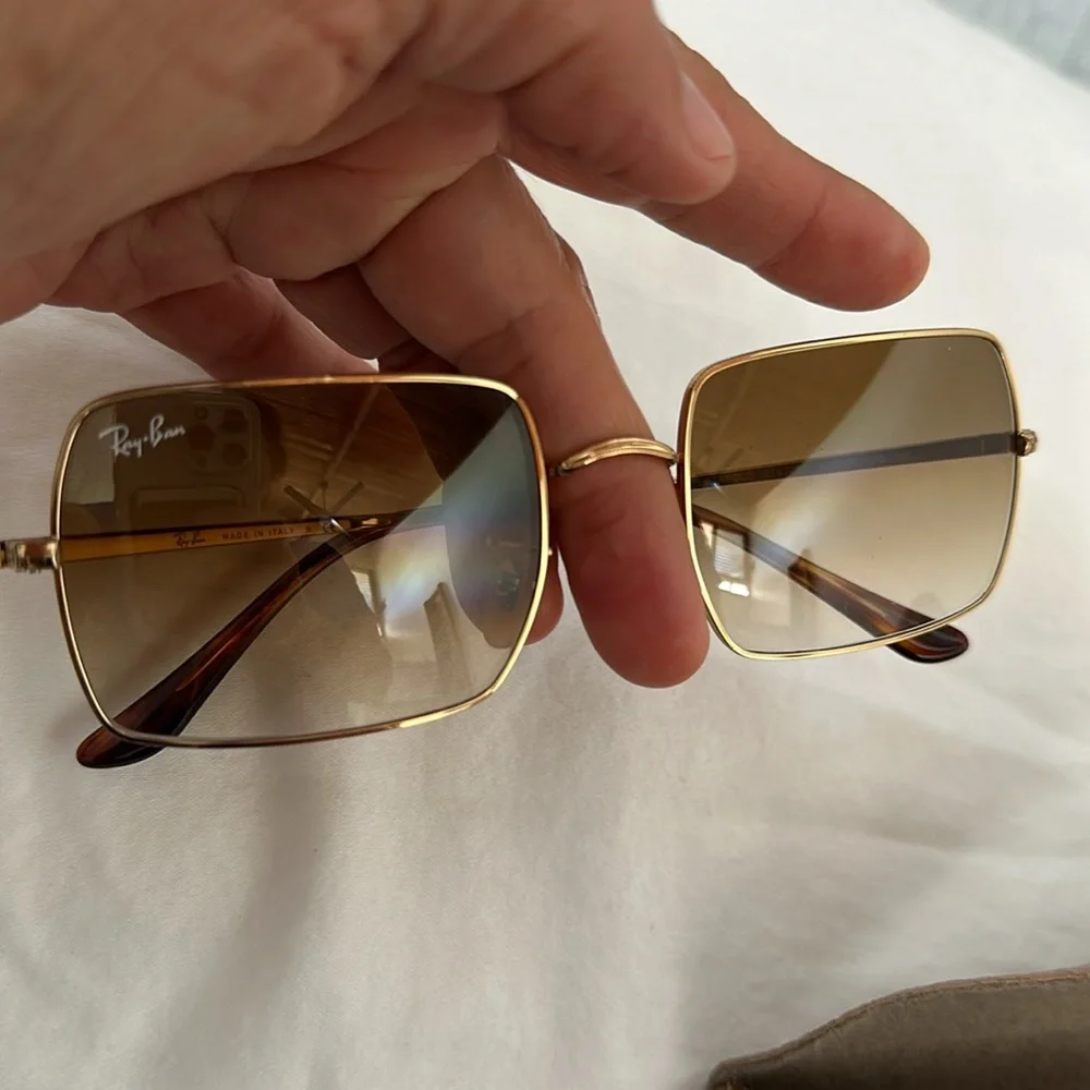 Ray Ban Sun Glasses - Picture 3 of 7